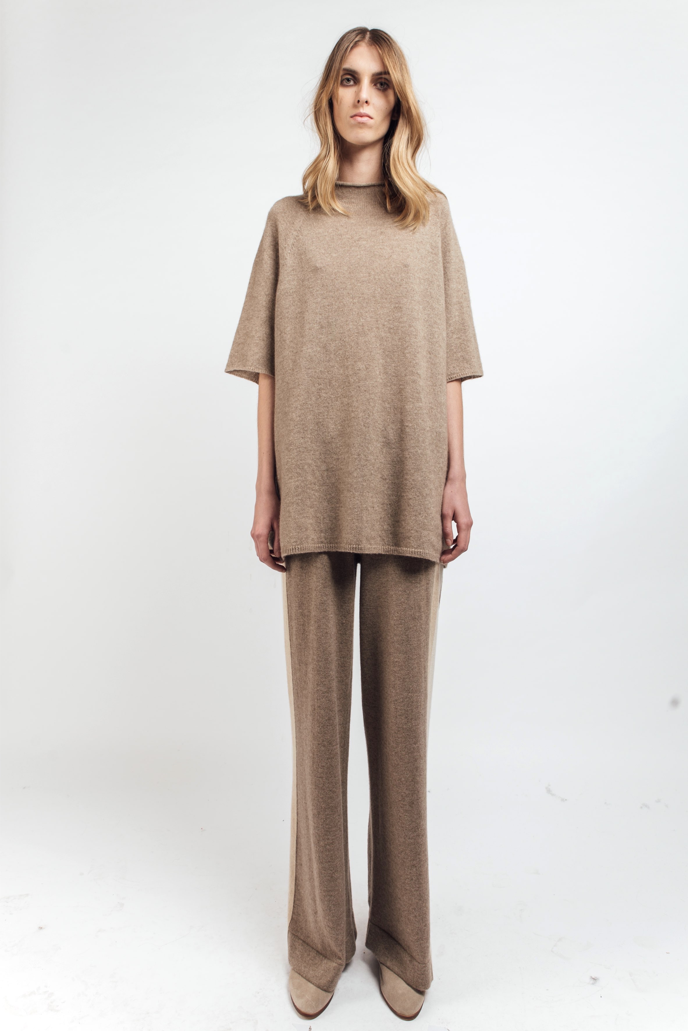 Cashmere t-shirt in light brown
