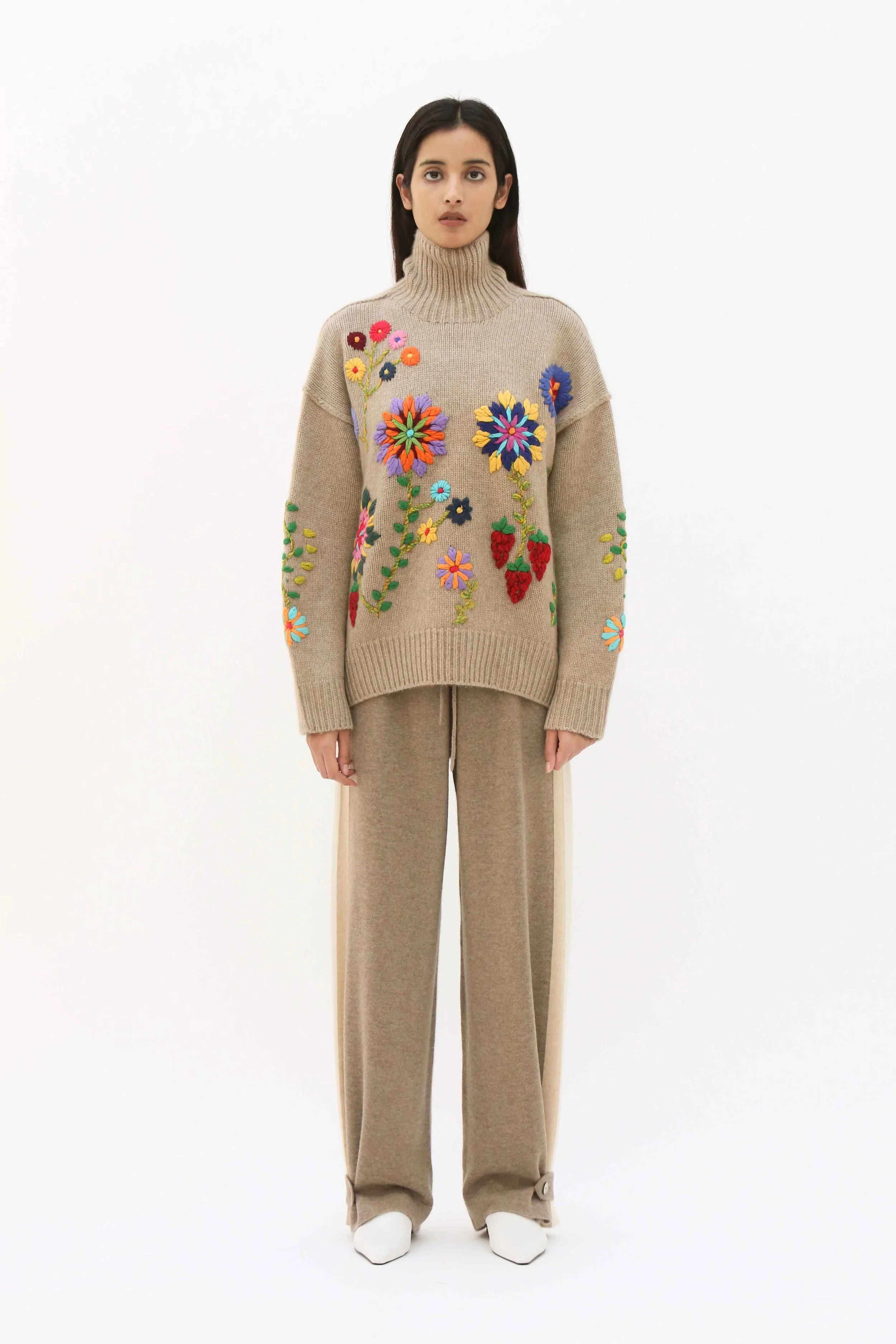 Cashmere embroidered sweater Clearance