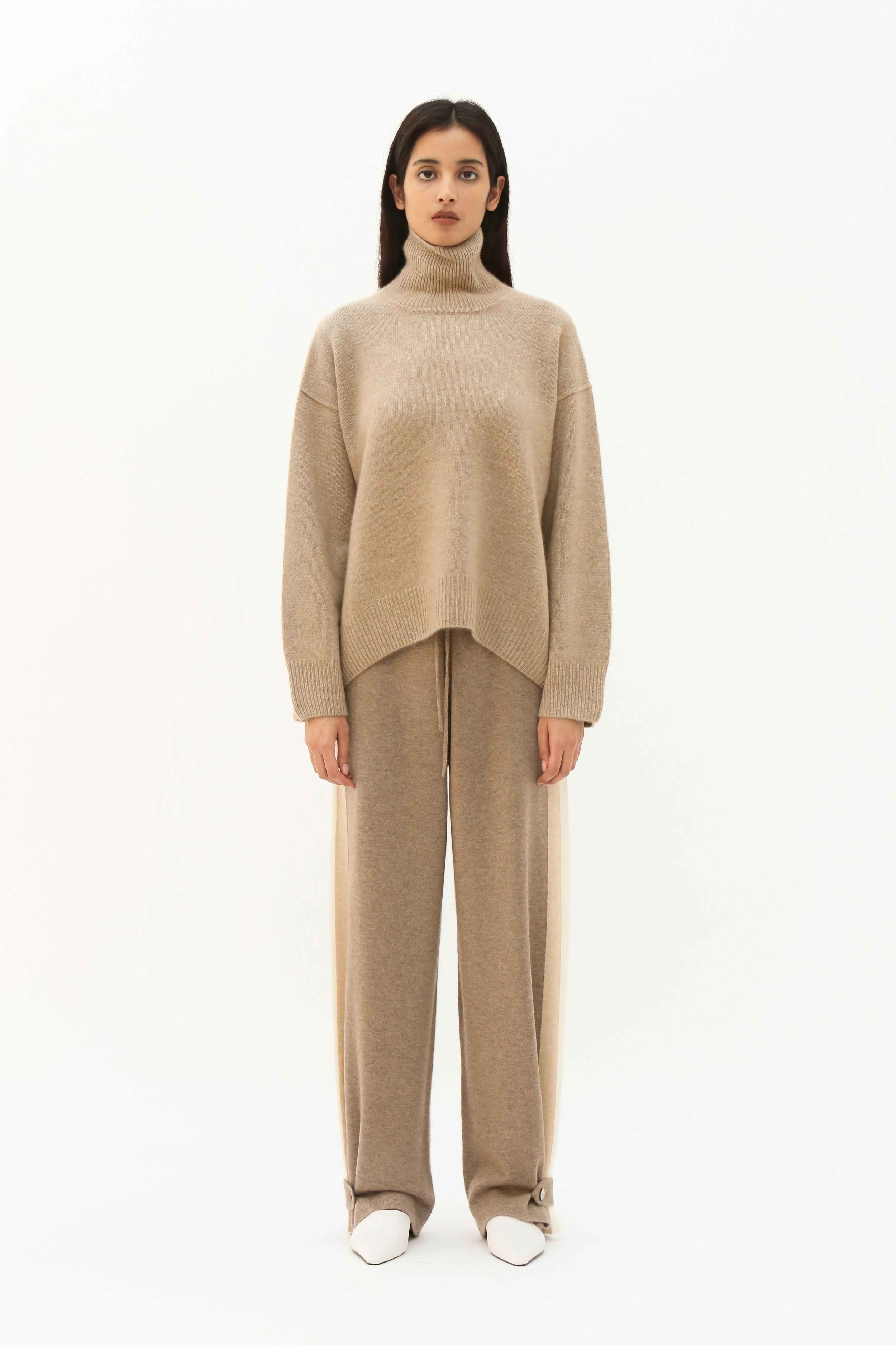 Oversized Jumper — MANDKHAI 