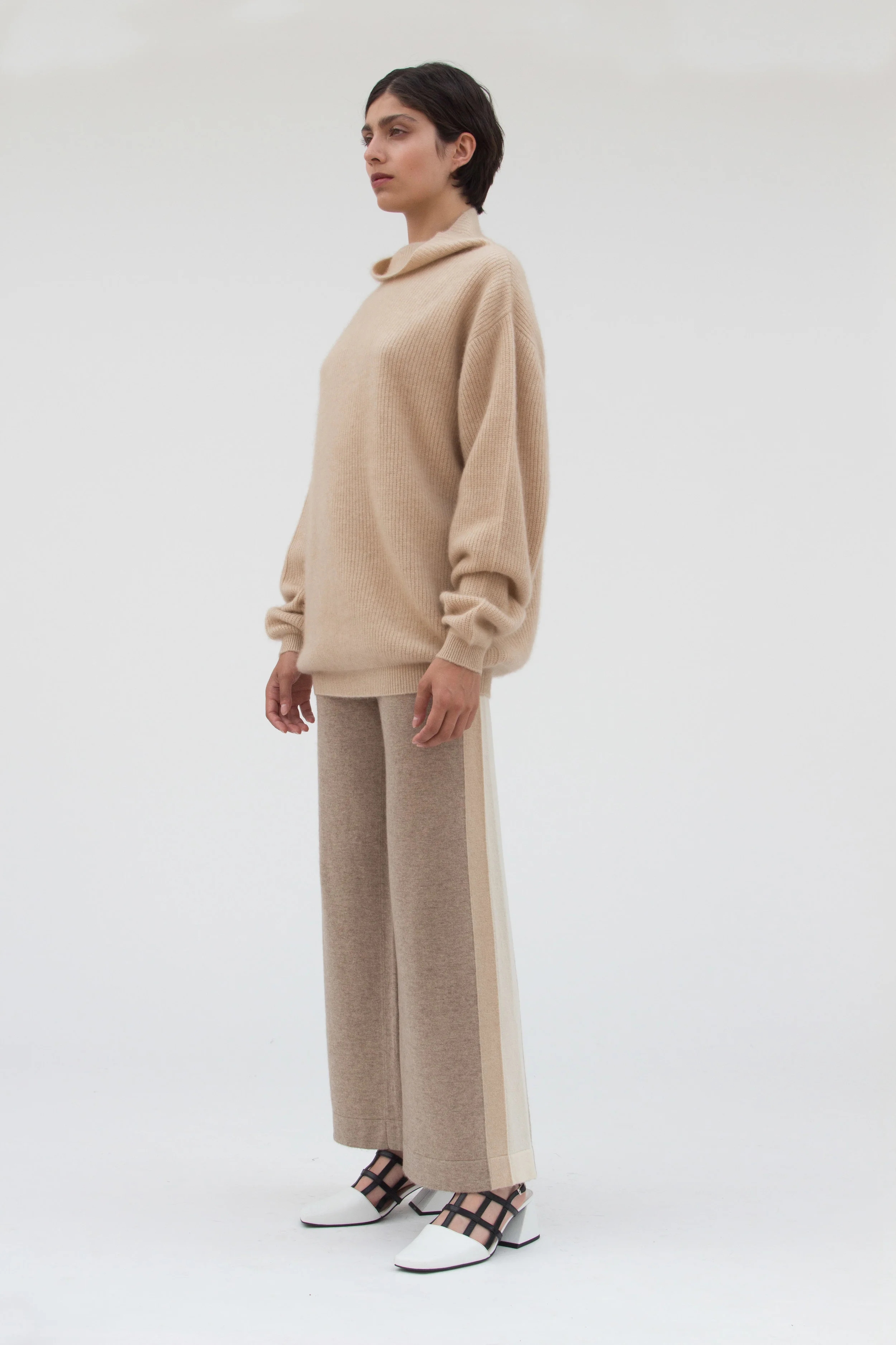 ribbed jumper - beige-2.jpg