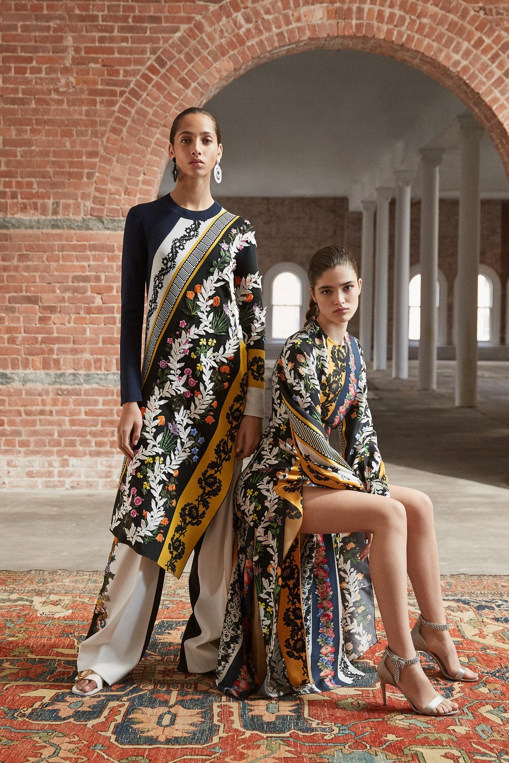 00011-oscar-de-la-renta-new-york-pre-fall-2019.jpg