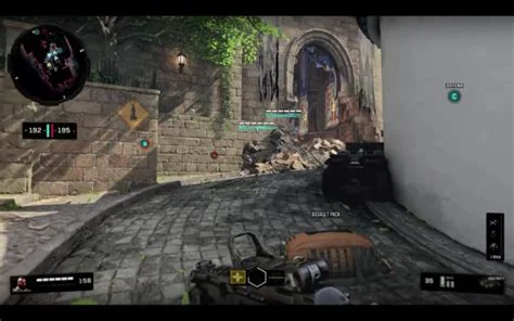 Screenshot of in-game HUD