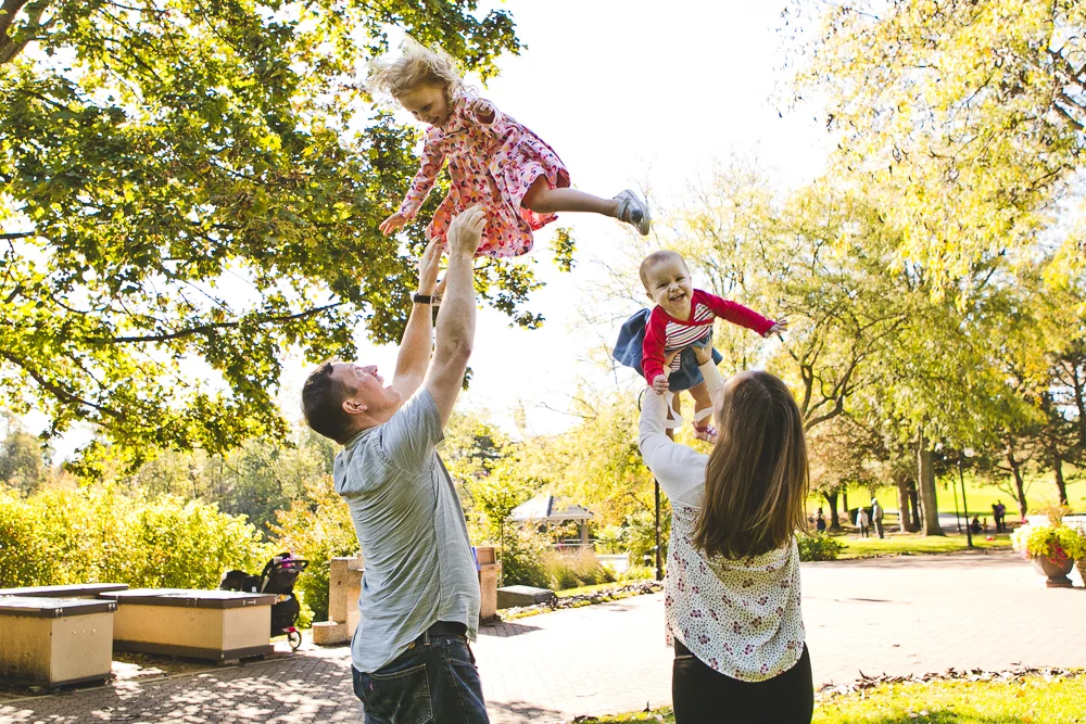 Naperville Carillon Bell Tower Park Family Session - The Laurin Family