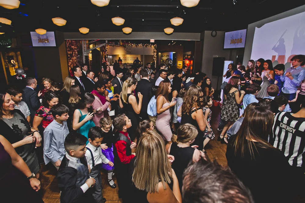Chicago Bar Mitzvah Photographer_Temple Sholom_Chicago Sports Museum_JPP Studios_T_34.JPG