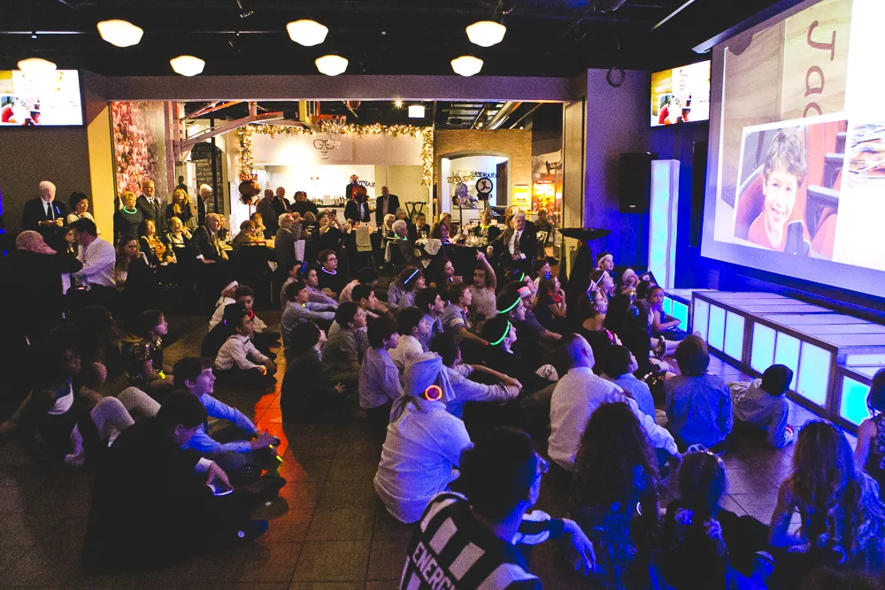 Chicago Bar Mitzvah Photographer_Temple Sholom_Chicago Sports Museum_JPP Studios_T_49.JPG