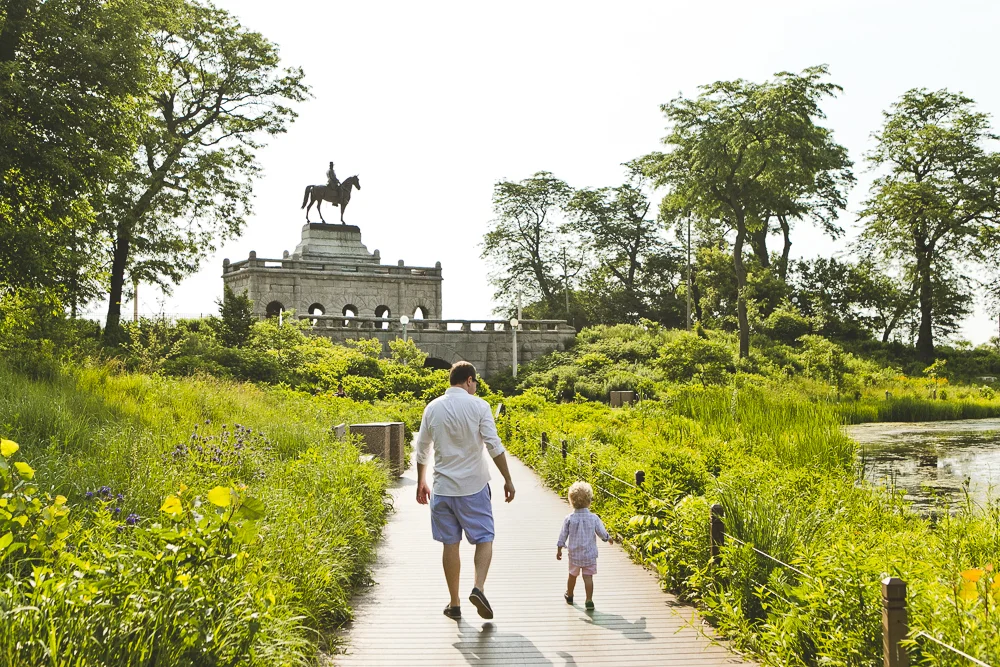 Chicago Family Photographers_Lincoln Park Zoo_South Pond_Kobe_04.JPG