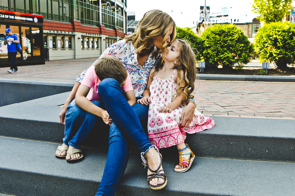 Chicago Family Photographers_Wrigley Field_S_03.JPG