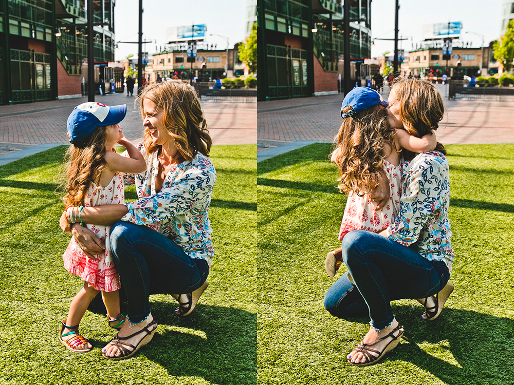 Chicago Family Photographers_Wrigley Field_S_10.JPG