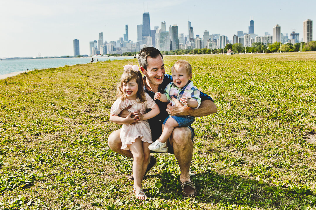 Chicago Family Photographers_Lincoln Park_Fullerton Beach_JPP Studios_H_17.JPG