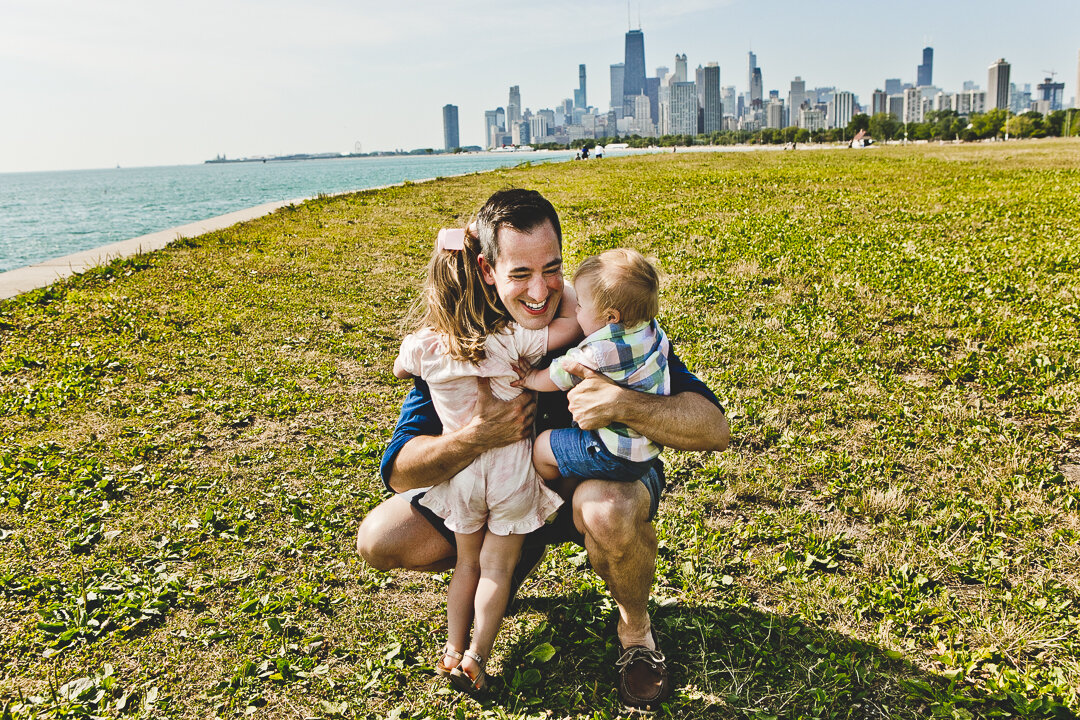 Chicago Family Photographers_Lincoln Park_Fullerton Beach_JPP Studios_H_22.JPG