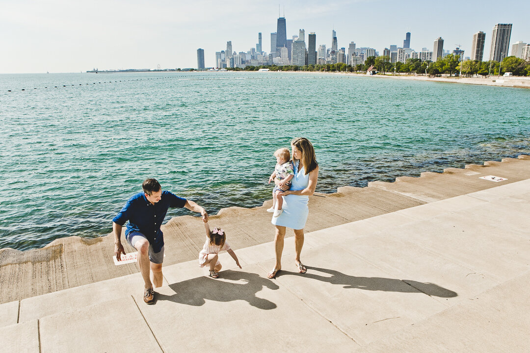 Chicago Family Photographers_Lincoln Park_Fullerton Beach_JPP Studios_H_27.JPG
