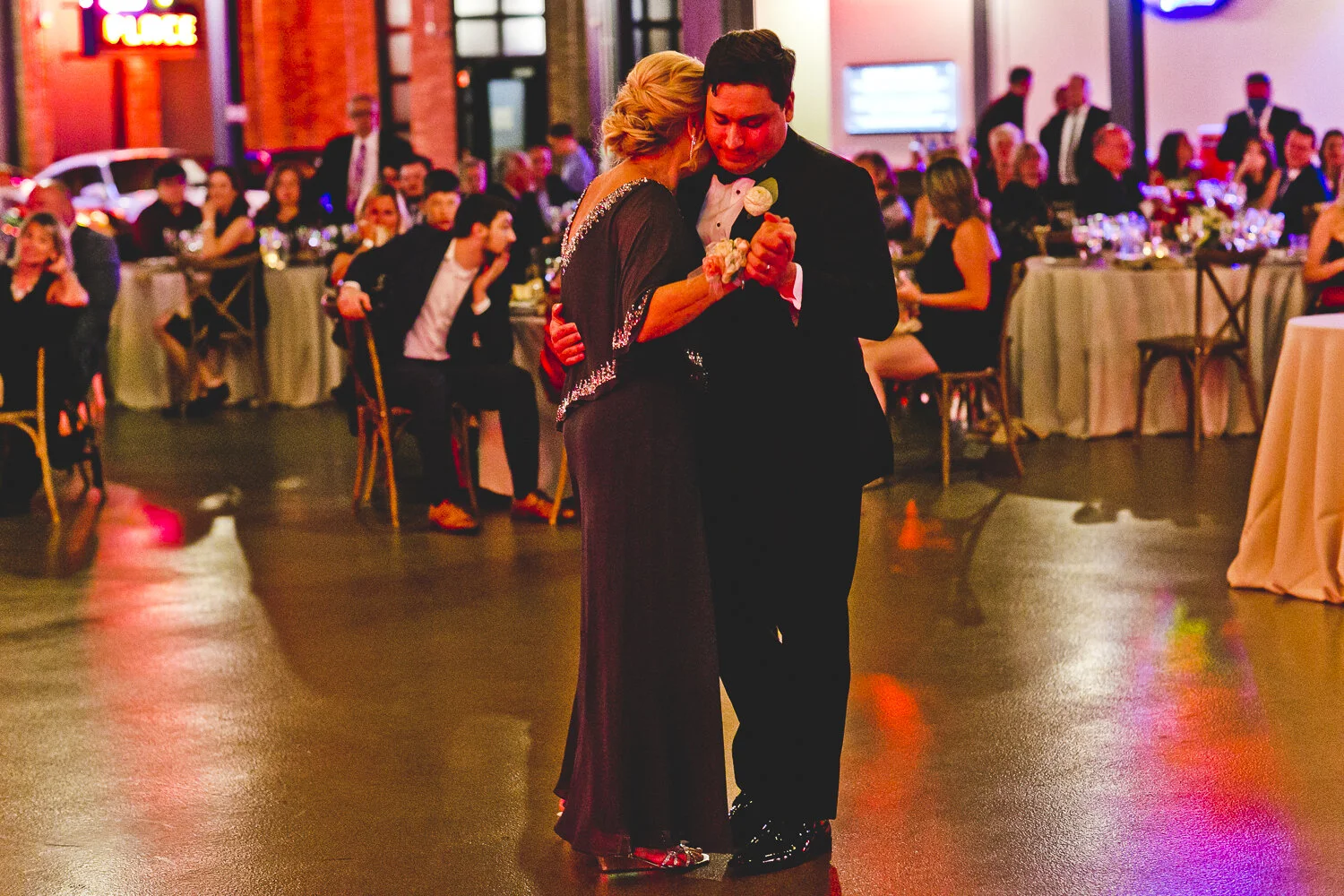 Chicago Wedding Photographers_Ravenswood Event Center_JPP Studios_LN_143.JPG