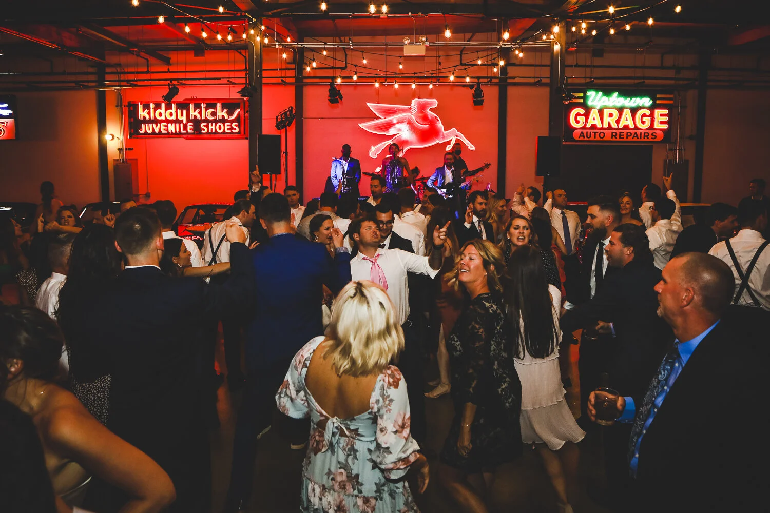 Chicago Wedding Photographers_Ravenswood Event Center_JPP Studios_LN_155.JPG