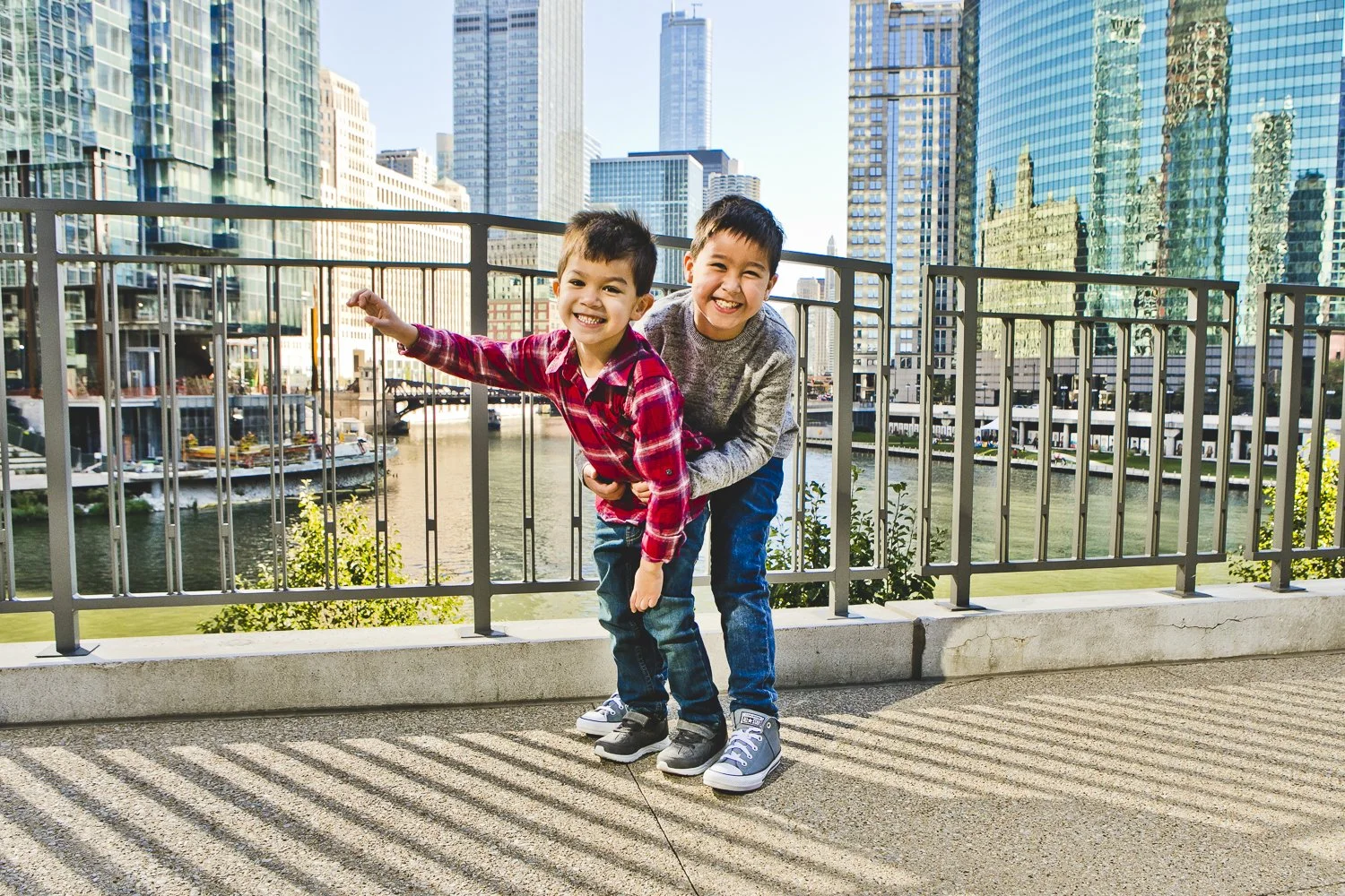 Chicago Family Photographers_Kinzie Bridge_JPP Studios_S_07.JPG