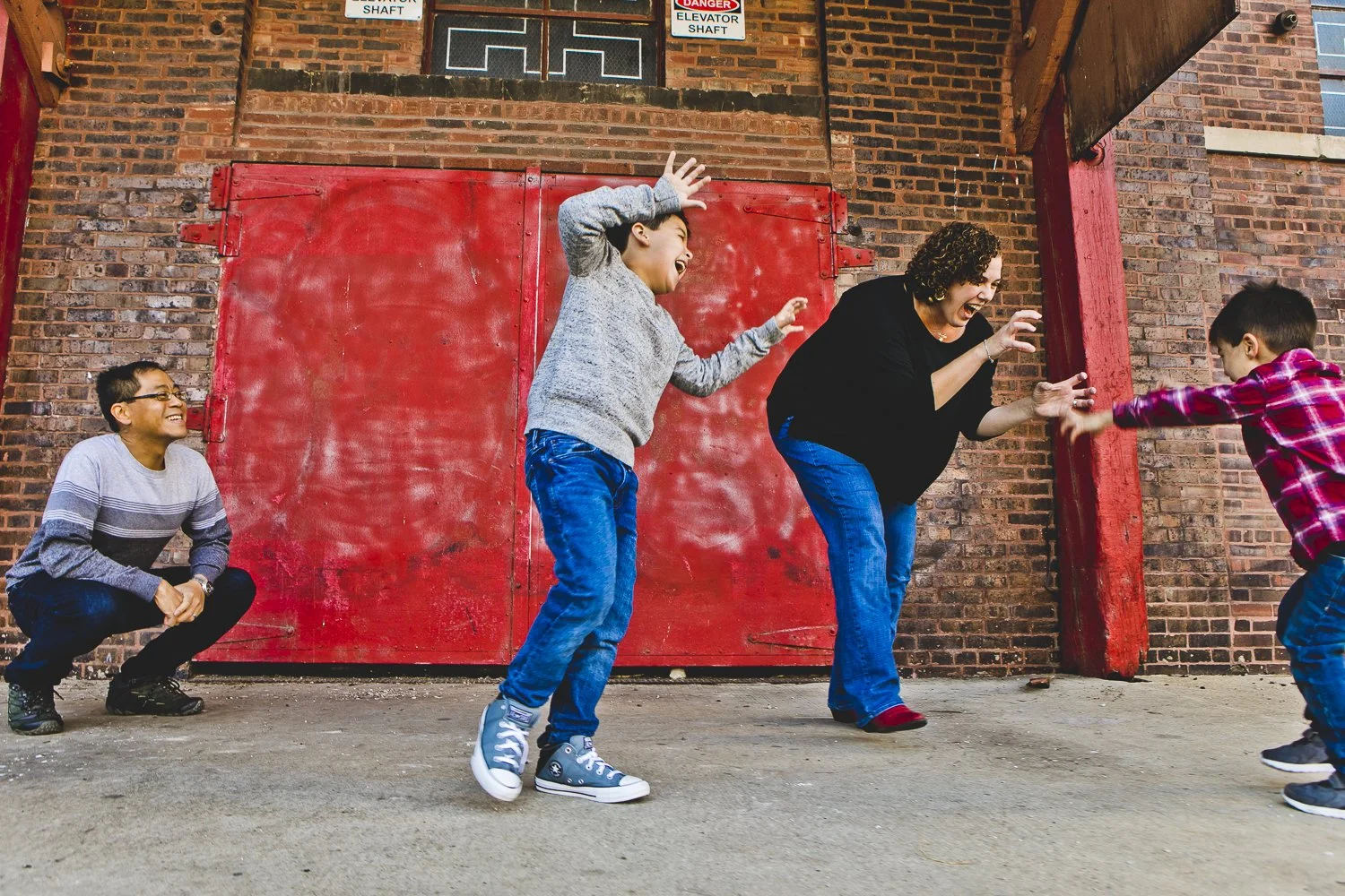 Chicago Family Photographers_Kinzie Bridge_JPP Studios_S_15.JPG