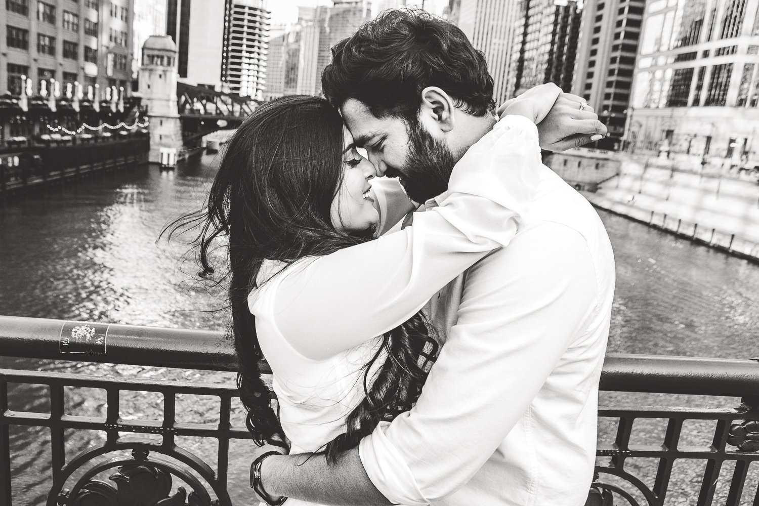 Chicago Engagement Session_Downtown_Adler Planetarium_JPP Studios_AK_05.JPG