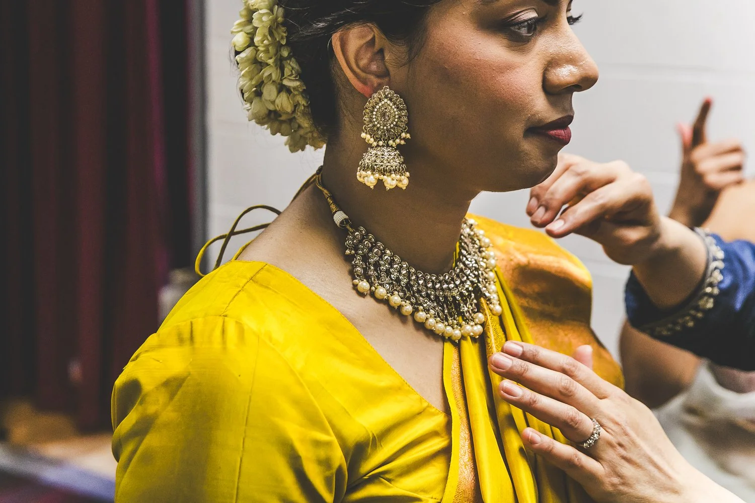 Chicago Indian Wedding Photographer_Hindu Temple Lemont_AK_11.JPG