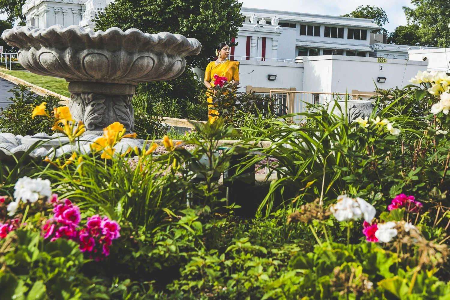 Chicago Indian Wedding Photographer_Hindu Temple Lemont_AK_13.JPG