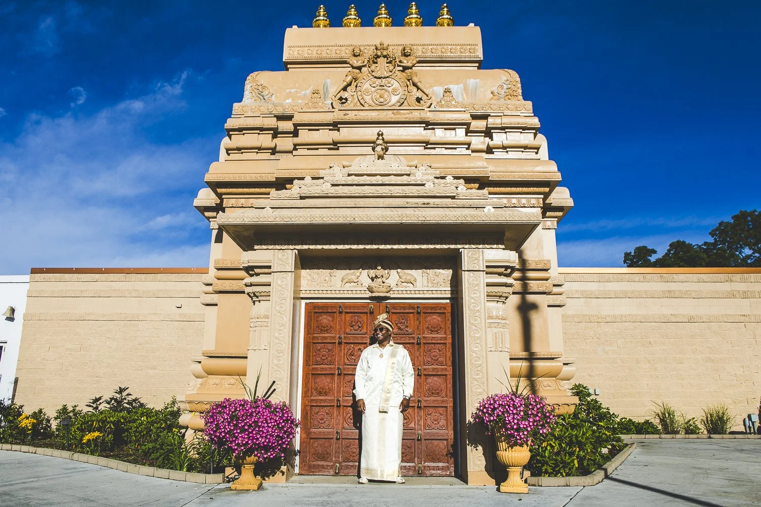 Chicago Indian Wedding Photographer_Hindu Temple Lemont_AK_16.JPG