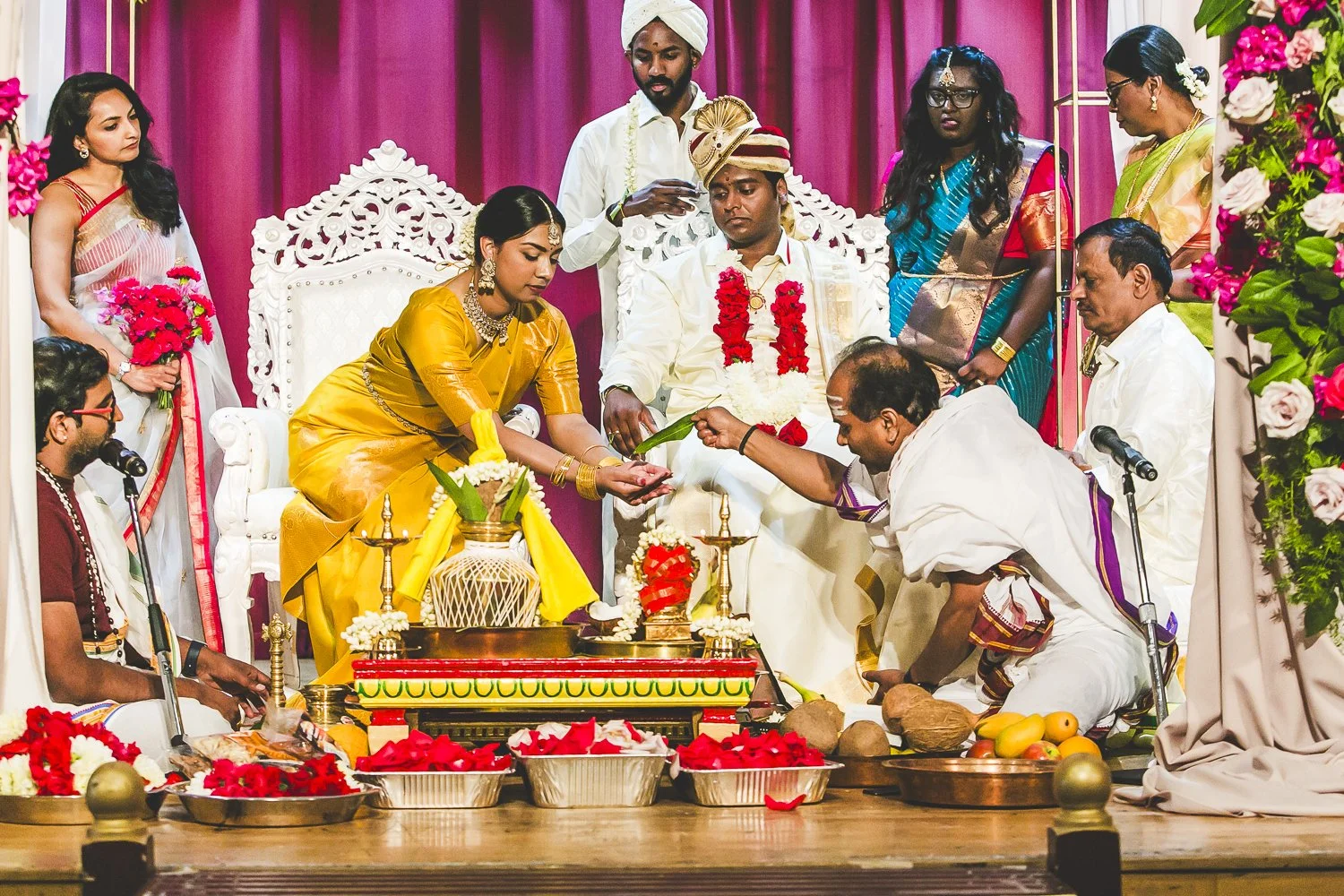 Chicago Indian Wedding Photographer_Hindu Temple Lemont_AK_33.JPG