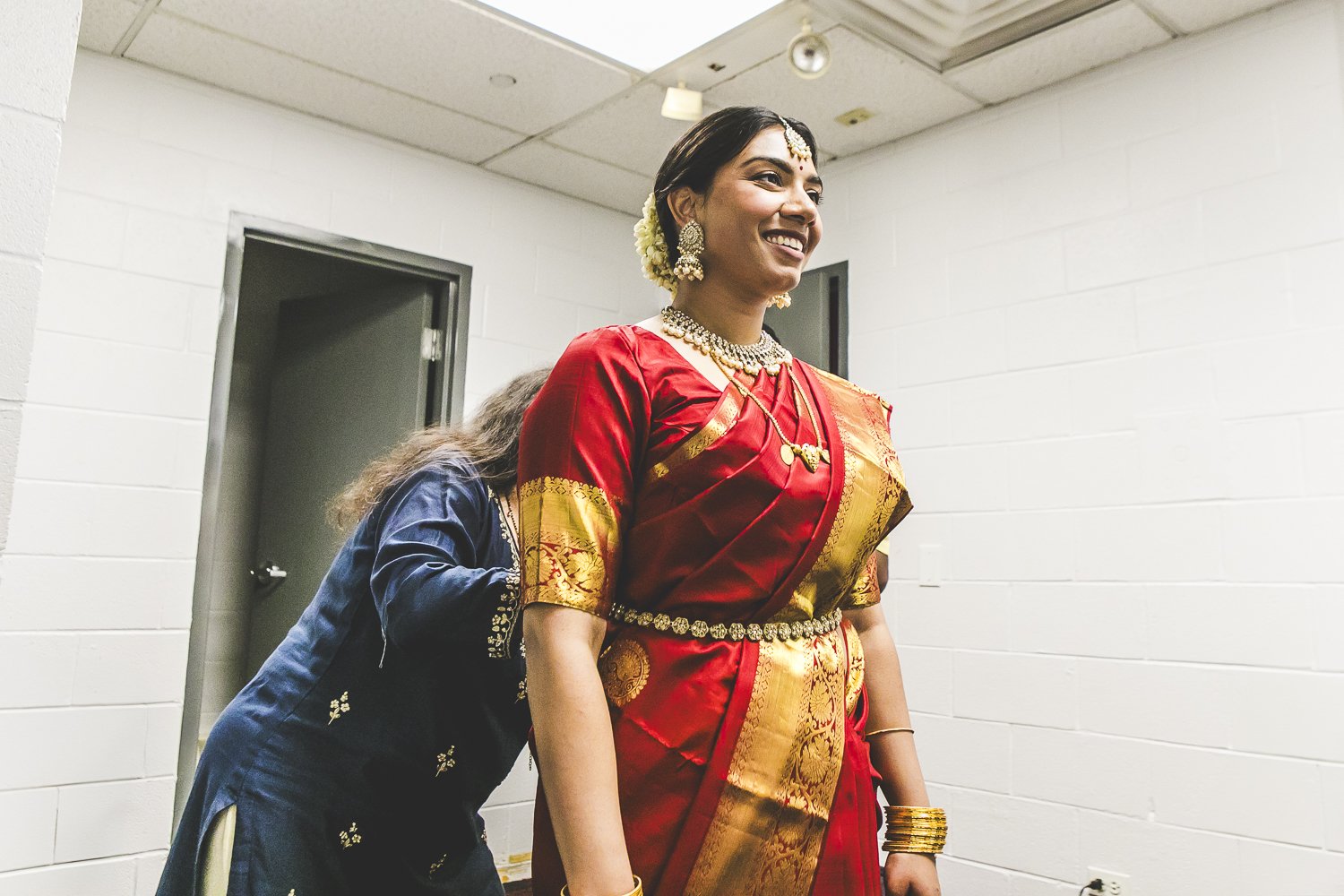 Chicago Indian Wedding Photographer_Hindu Temple Lemont_AK_39.JPG