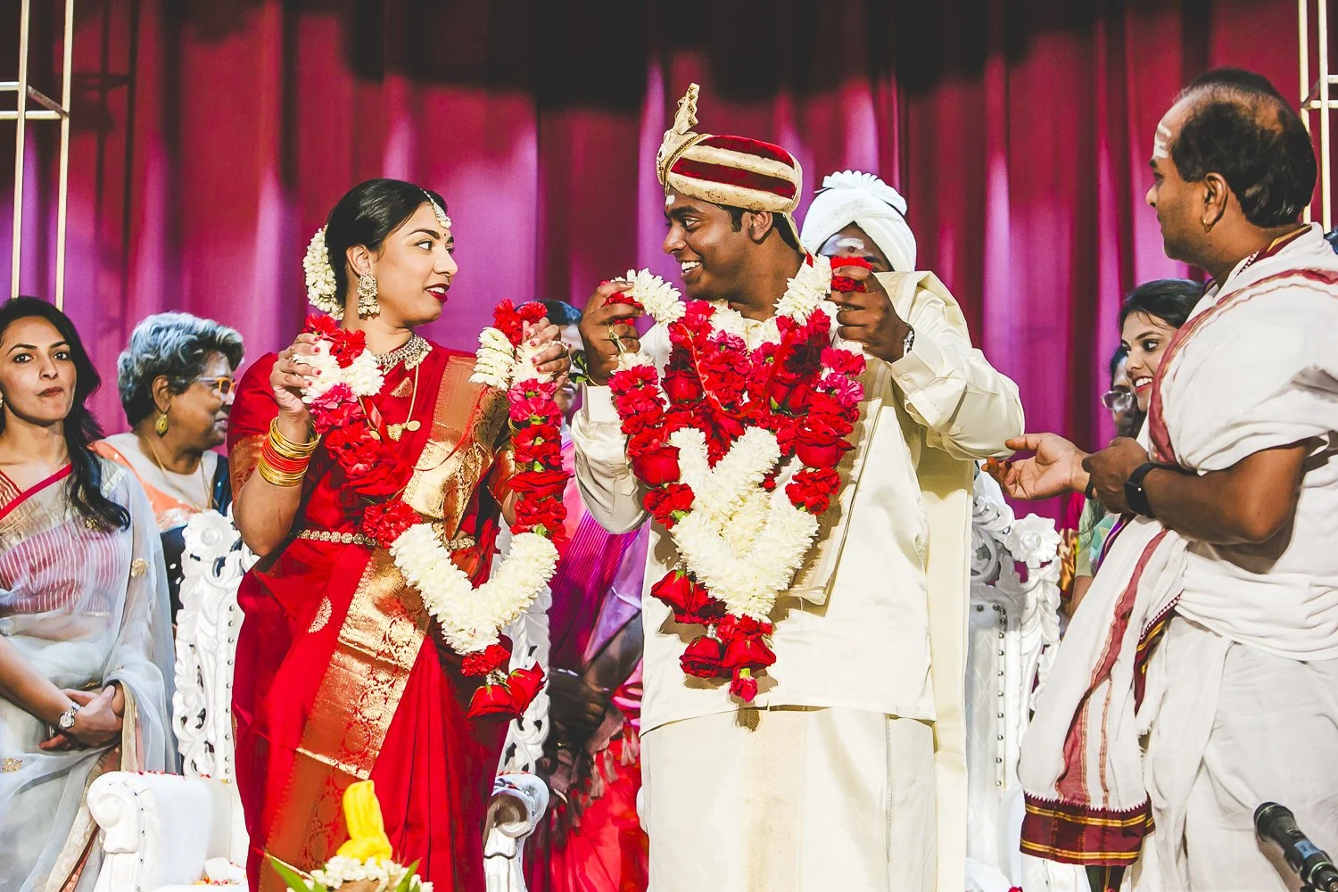 Chicago Indian Wedding Photographer_Hindu Temple Lemont_AK_45.JPG