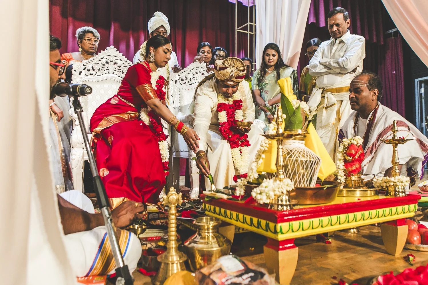 Chicago Indian Wedding Photographer_Hindu Temple Lemont_AK_50.JPG
