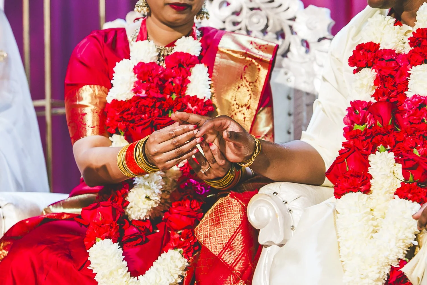 Chicago Indian Wedding Photographer_Hindu Temple Lemont_AK_57.JPG