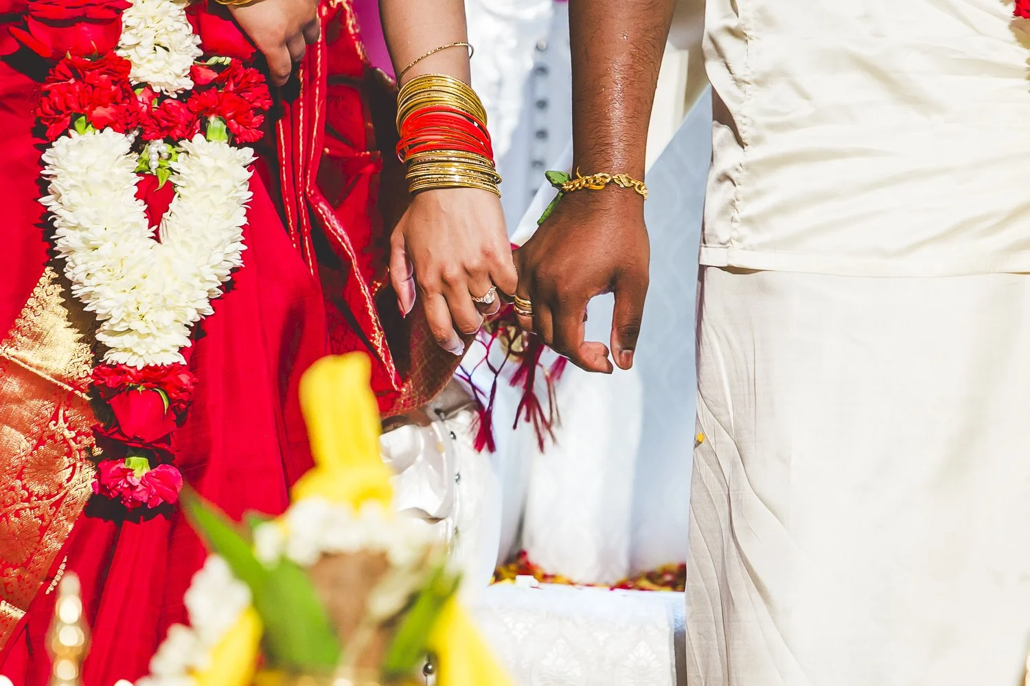 Chicago Indian Wedding Photographer_Hindu Temple Lemont_AK_59.JPG
