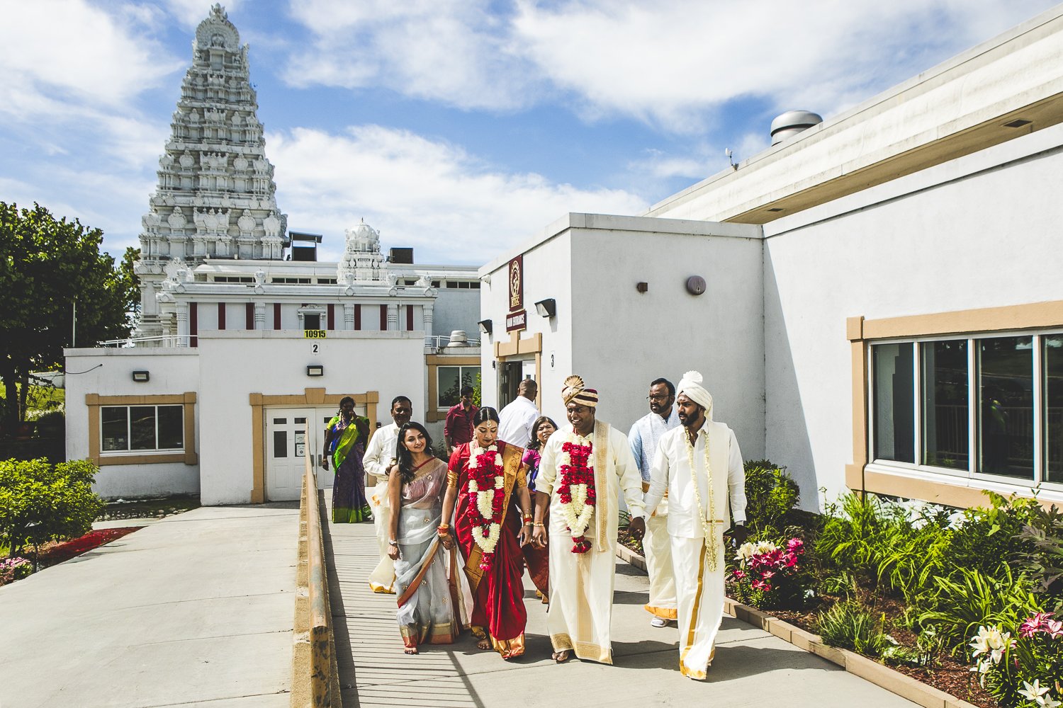 Chicago Indian Wedding Photographer_Hindu Temple Lemont_AK_60.JPG