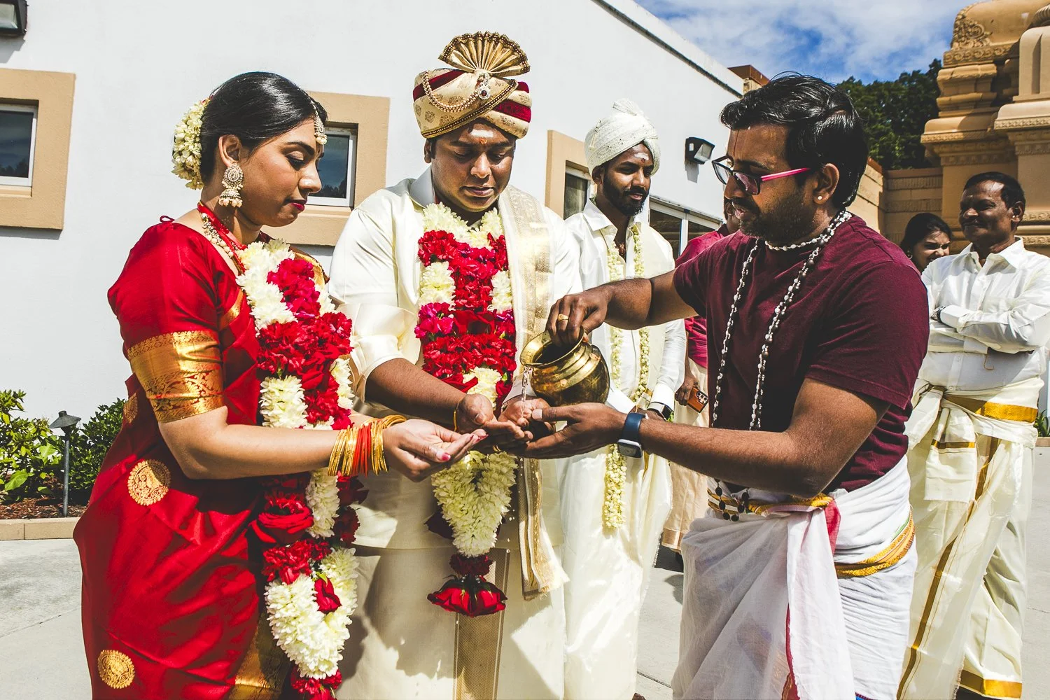 Chicago Indian Wedding Photographer_Hindu Temple Lemont_AK_61.JPG