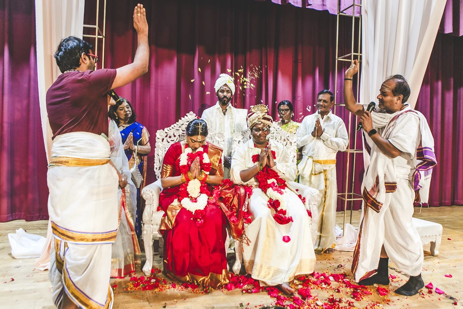 Chicago Indian Wedding Photographer_Hindu Temple Lemont_AK_65.JPG