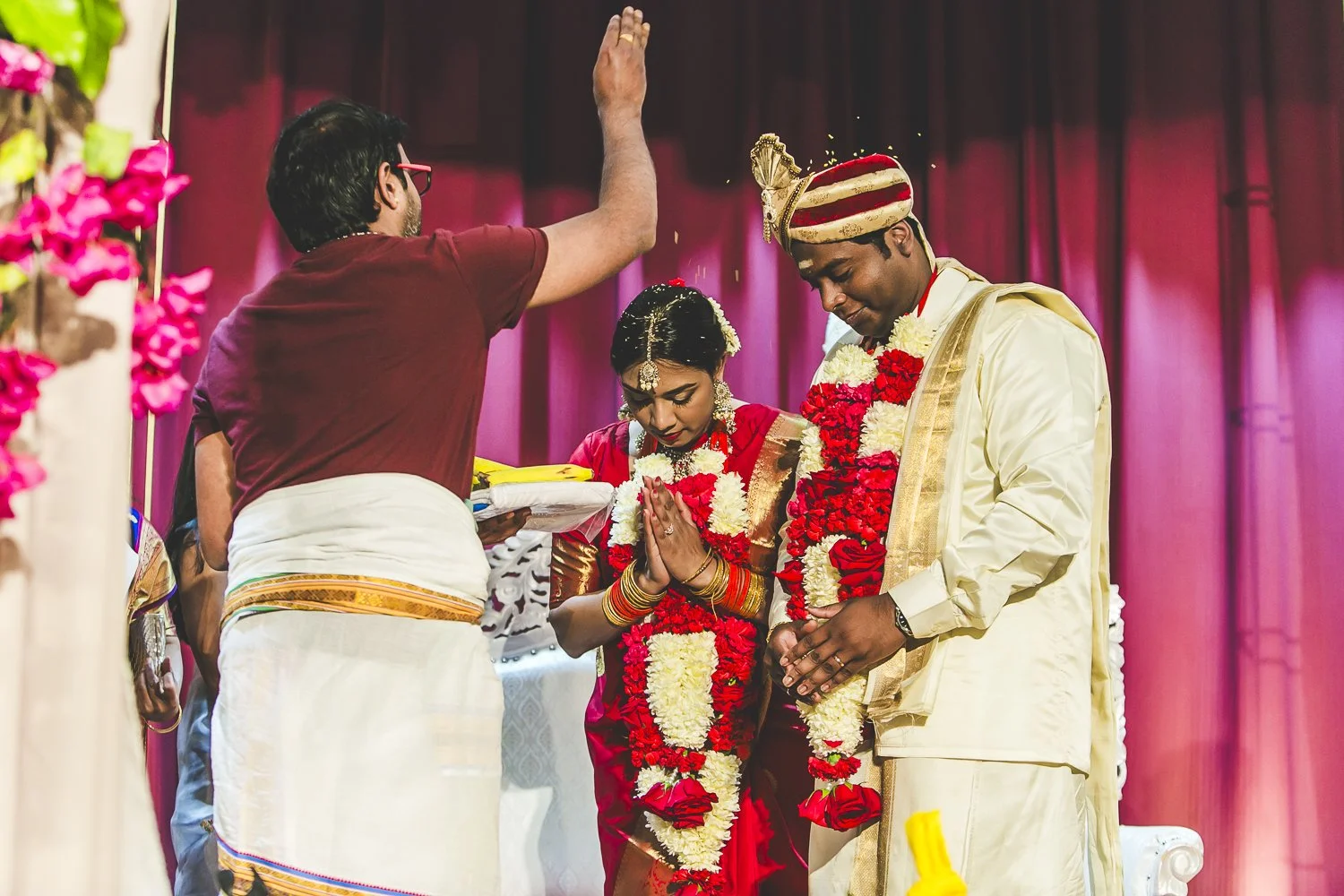 Chicago Indian Wedding Photographer_Hindu Temple Lemont_AK_66.JPG