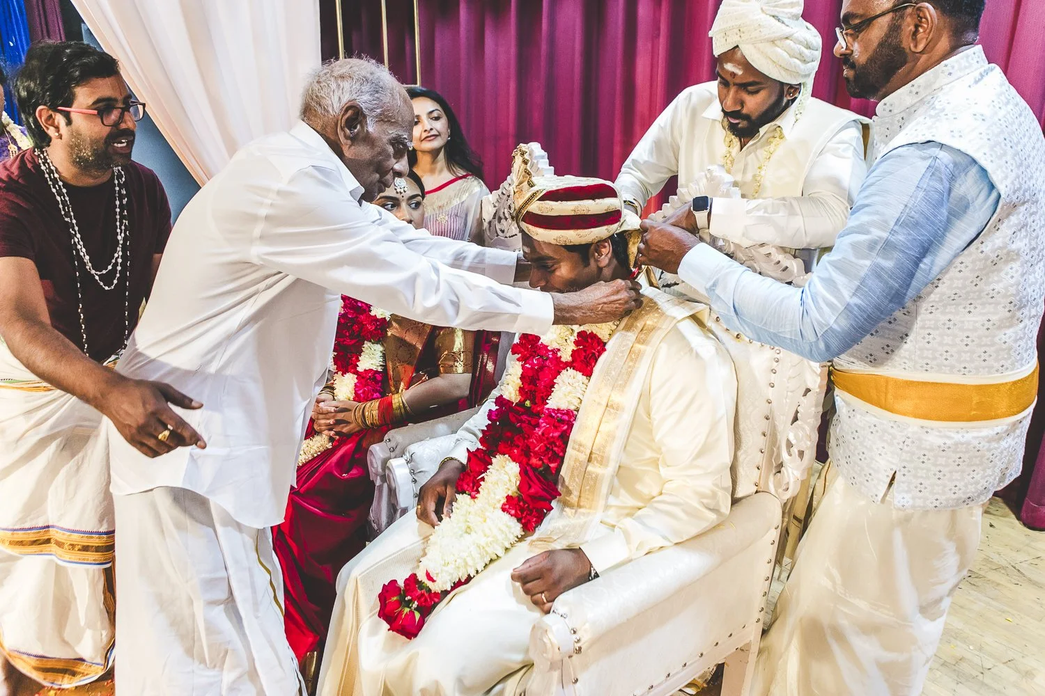 Chicago Indian Wedding Photographer_Hindu Temple Lemont_AK_68.JPG