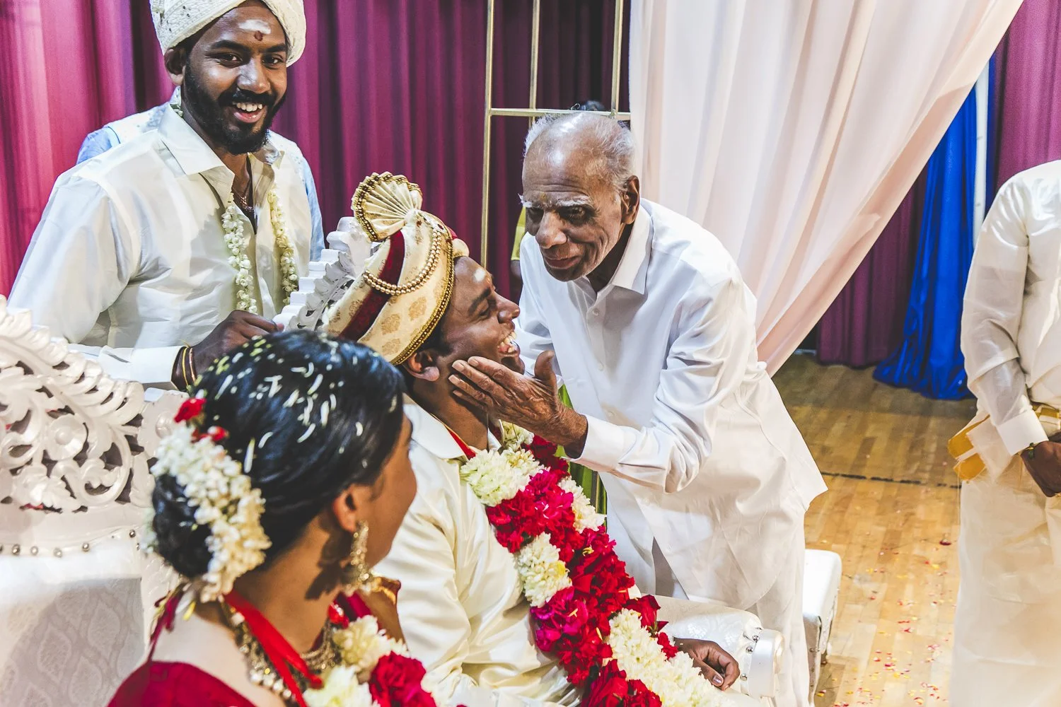 Chicago Indian Wedding Photographer_Hindu Temple Lemont_AK_69.JPG