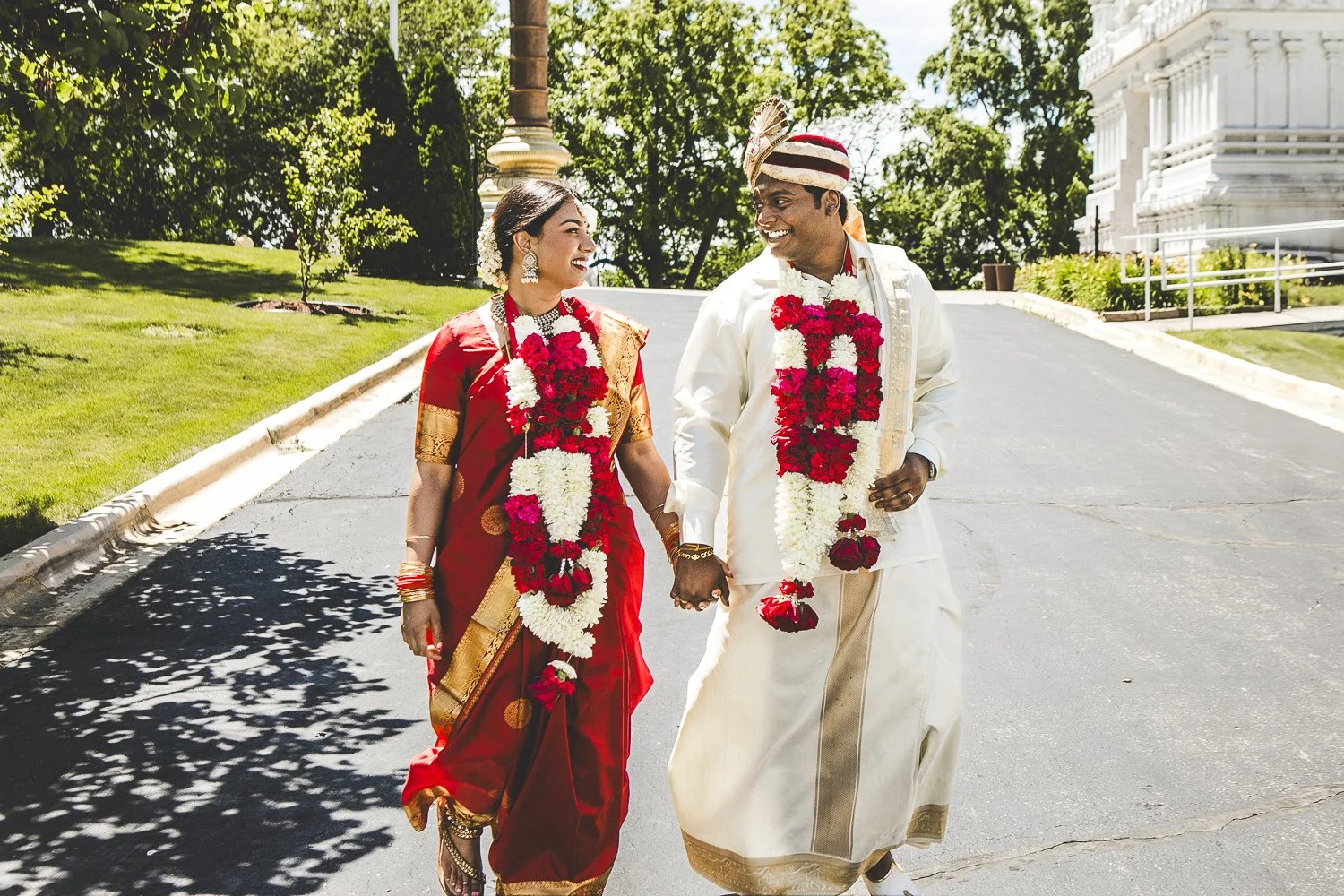 Chicago Indian Wedding Photographer_Hindu Temple Lemont_AK_76.JPG