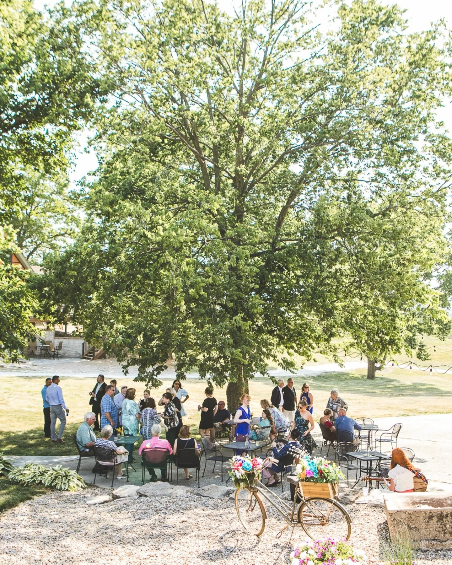 Details
..
..
#chicagoweddingphotographer #chicagoweddings #weddinginspiration #weddingphotographyinspiration #invisibledirection