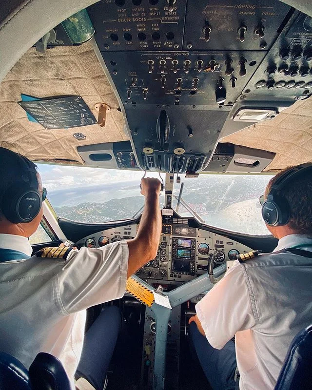 Imminent landing 🛬 - www.hugoallard.com