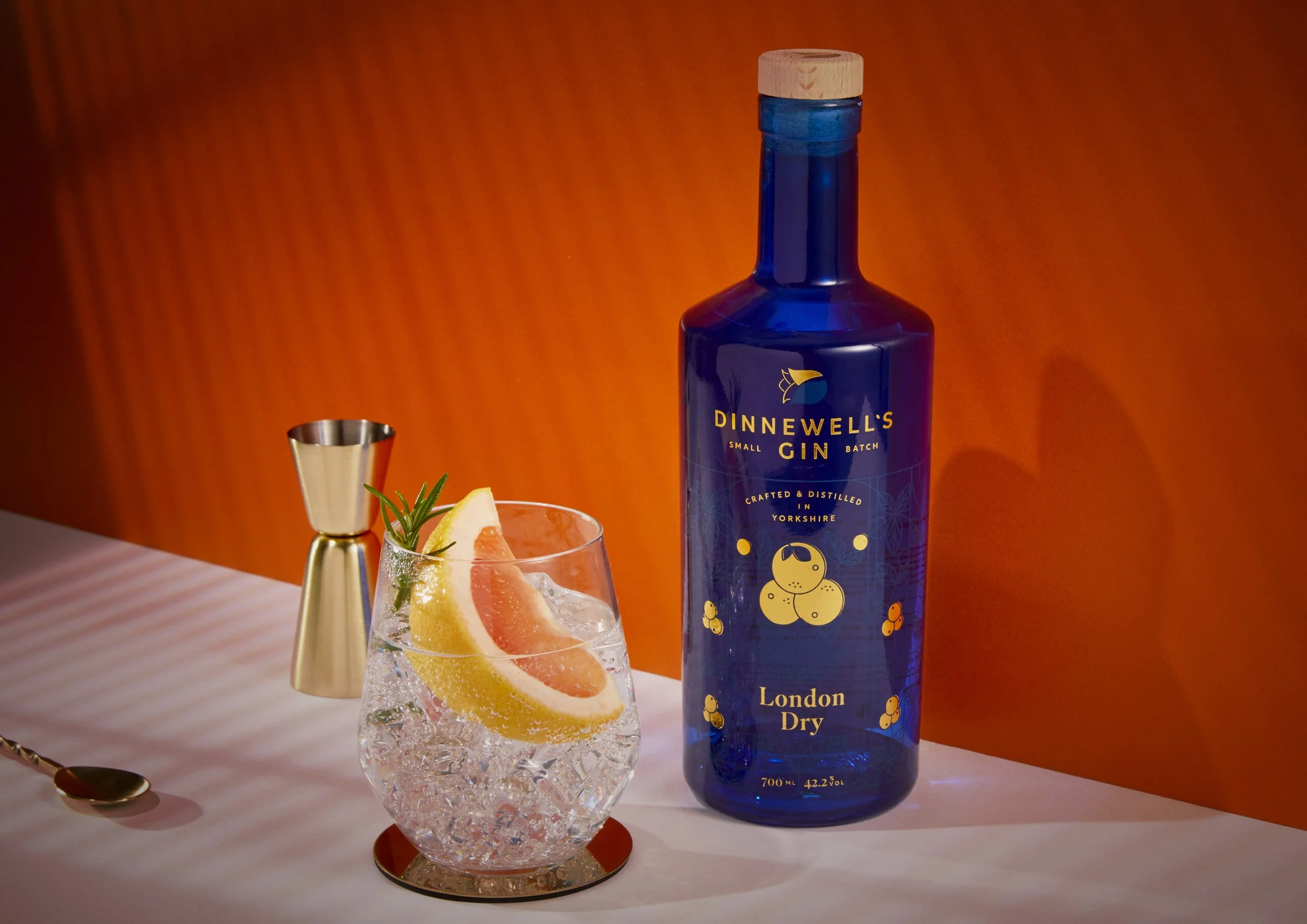 Dinnewells_Gin_London_Dry_GT_Retouched-scaled.jpeg