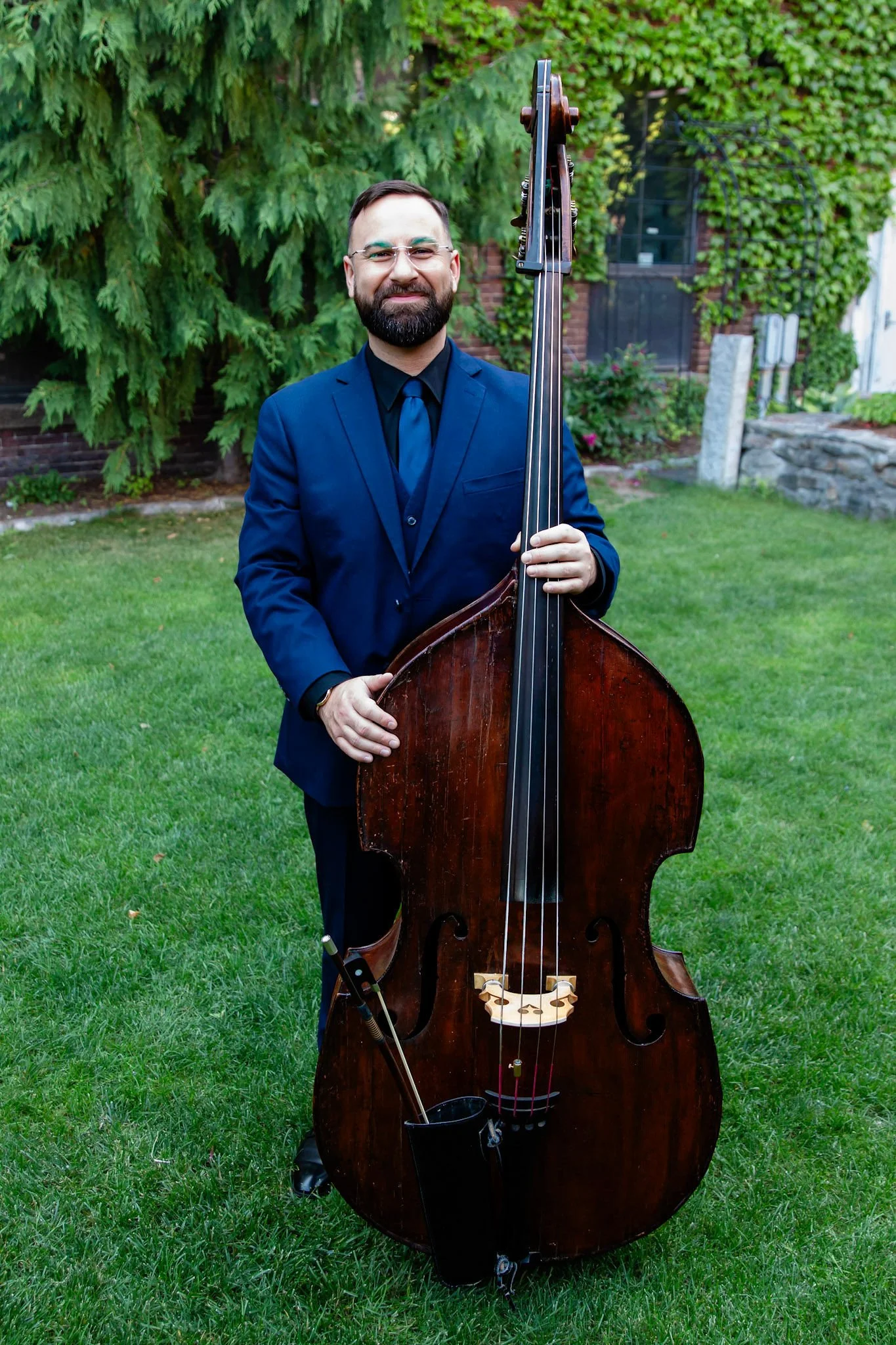 Andy, Bass