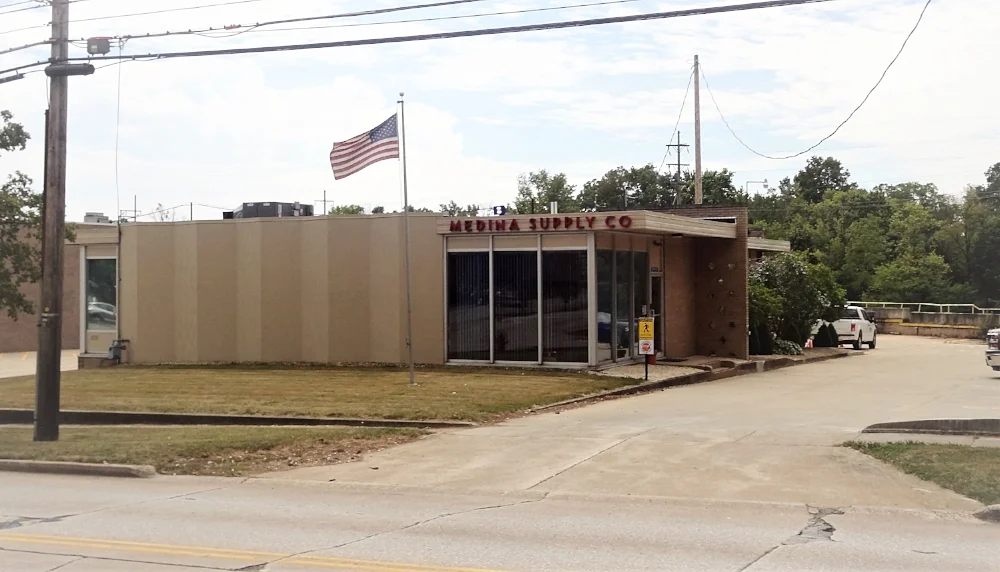 230 E. Smith Road.jpg