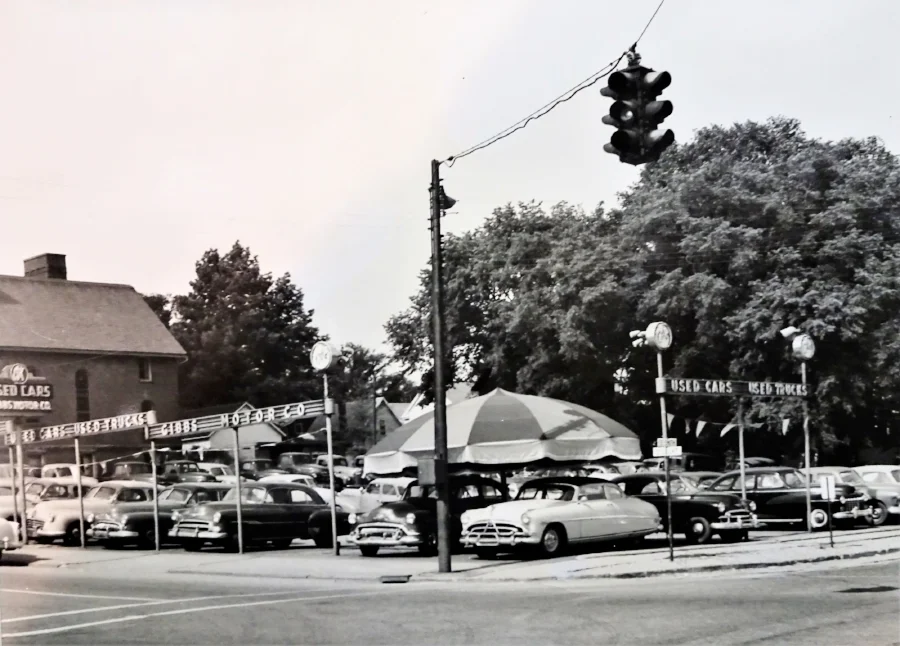 Gibbs Motor Used Car lot.jpg