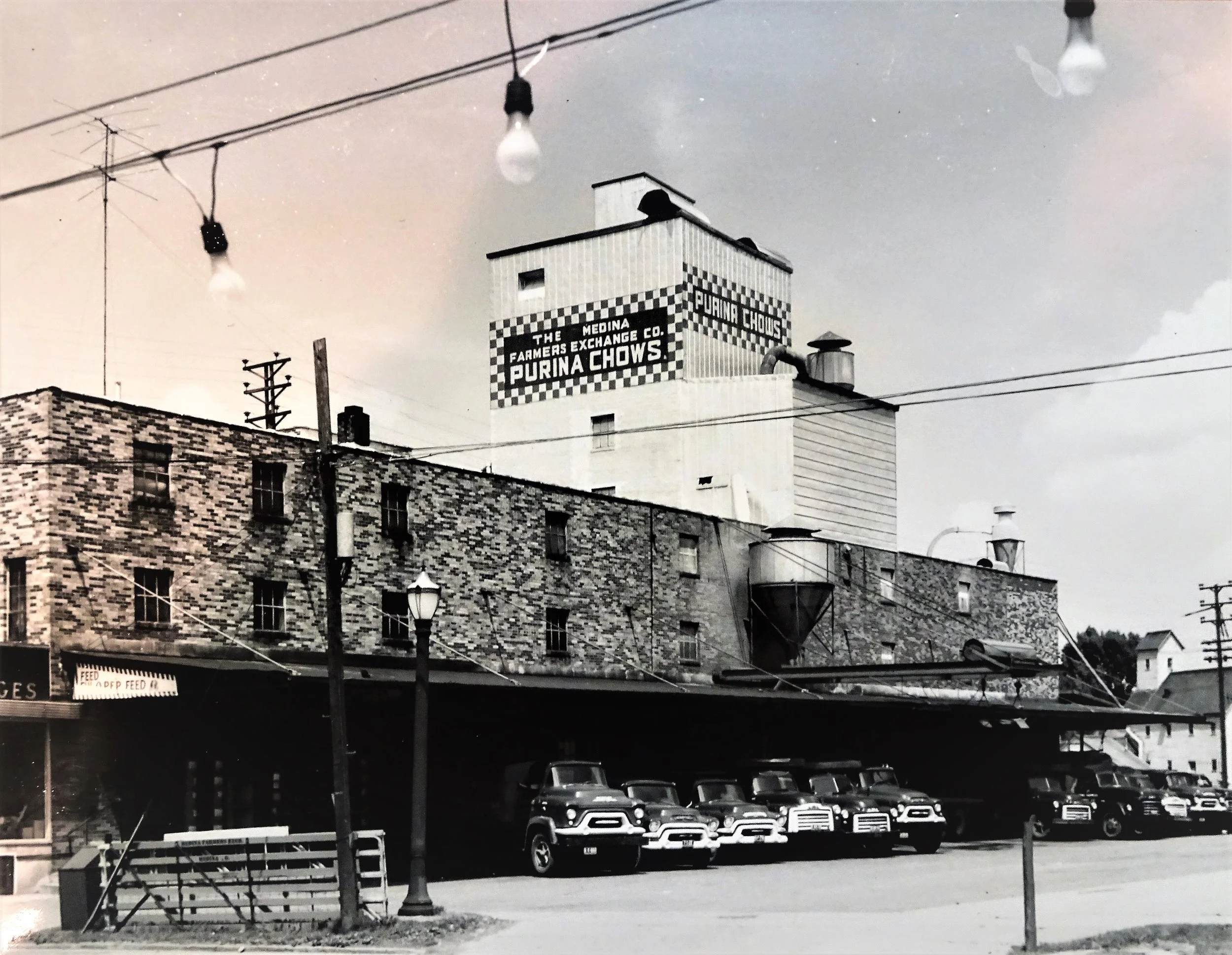 Farmer's Exchange Bldg. 2.jpg