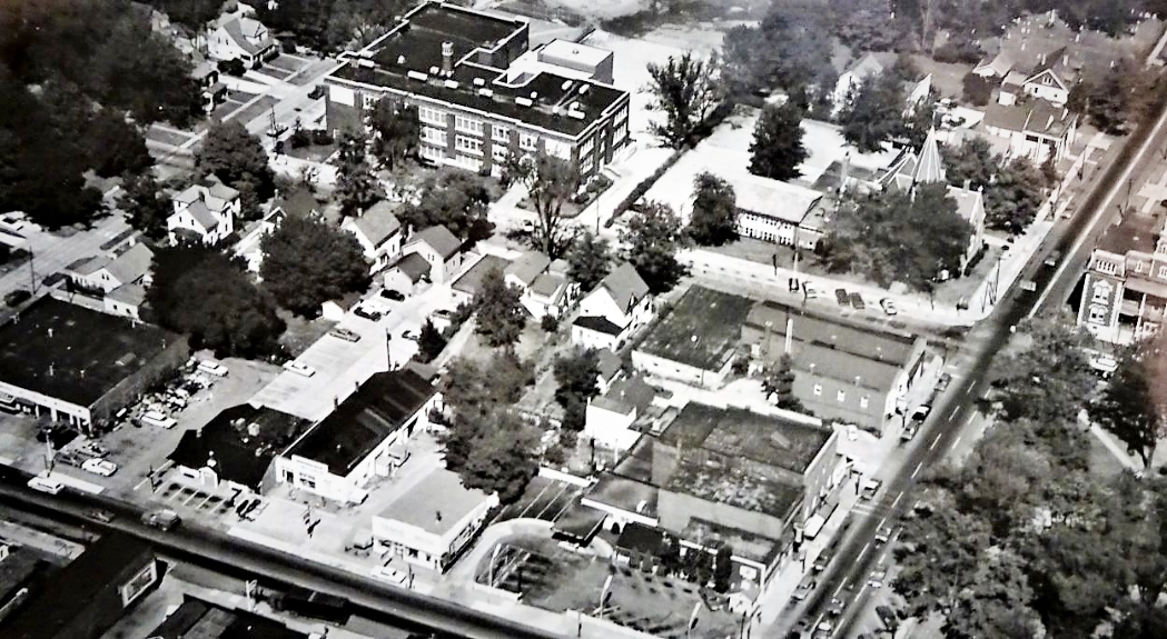 Liberty-Court-Broadway-Friendship Aerial 1957.jpg