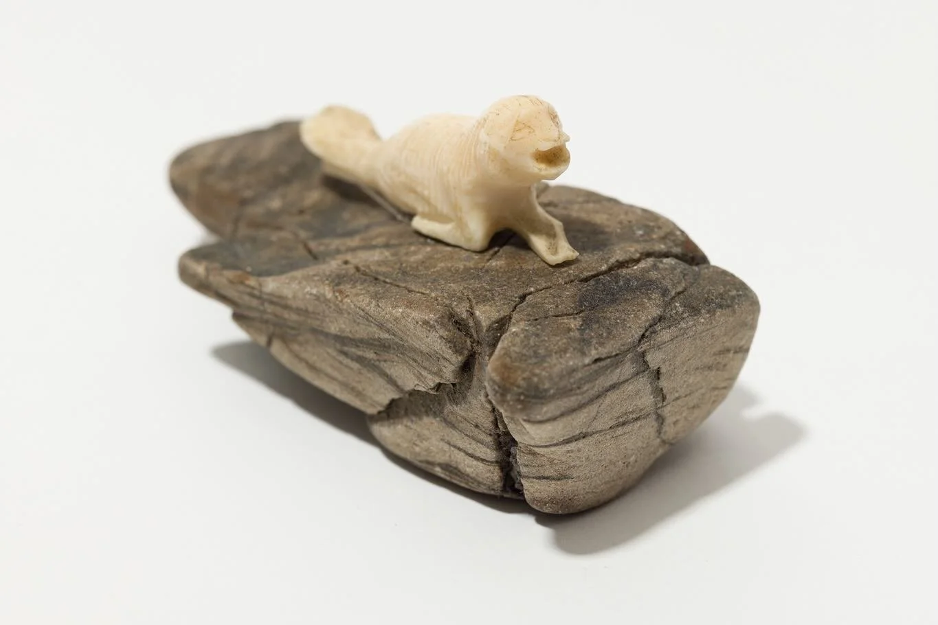 Discover the beautiful work of talented Inuit&nbsp;and First Nations&nbsp;artists through an&nbsp;online silent auction hosted by the Native Women&rsquo;s Shelter of Montreal. Proceeds from the auction will&nbsp;support&nbsp;a gathering and ceremony 