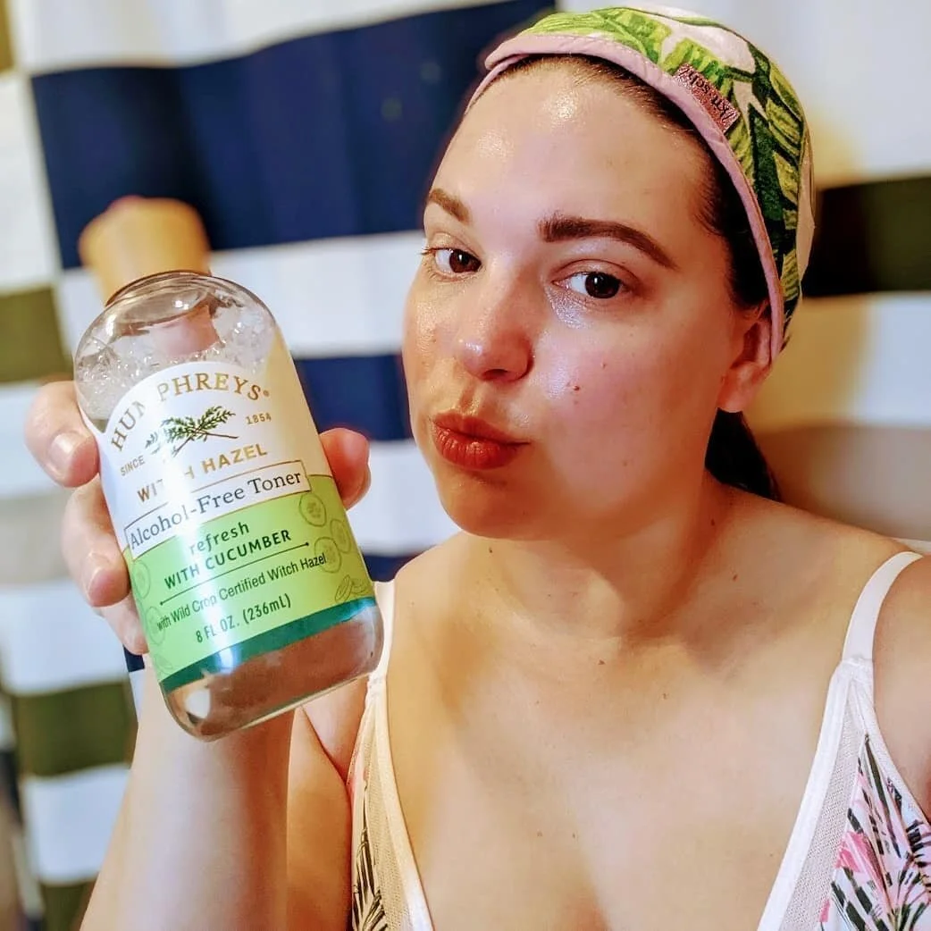 #BeautyTip - The First Thing I Put on My Freshly Cleaned Skin is Humphrey's Witch Hazel Toner. It's an Absolute My Buy... I Love the Cucumber Too! #ad #AlwaysBeWildandFree @humphreyswitchhazel
.
.
. 
#thedailybubbly #bubblybeauty #bblogger #beautyblo