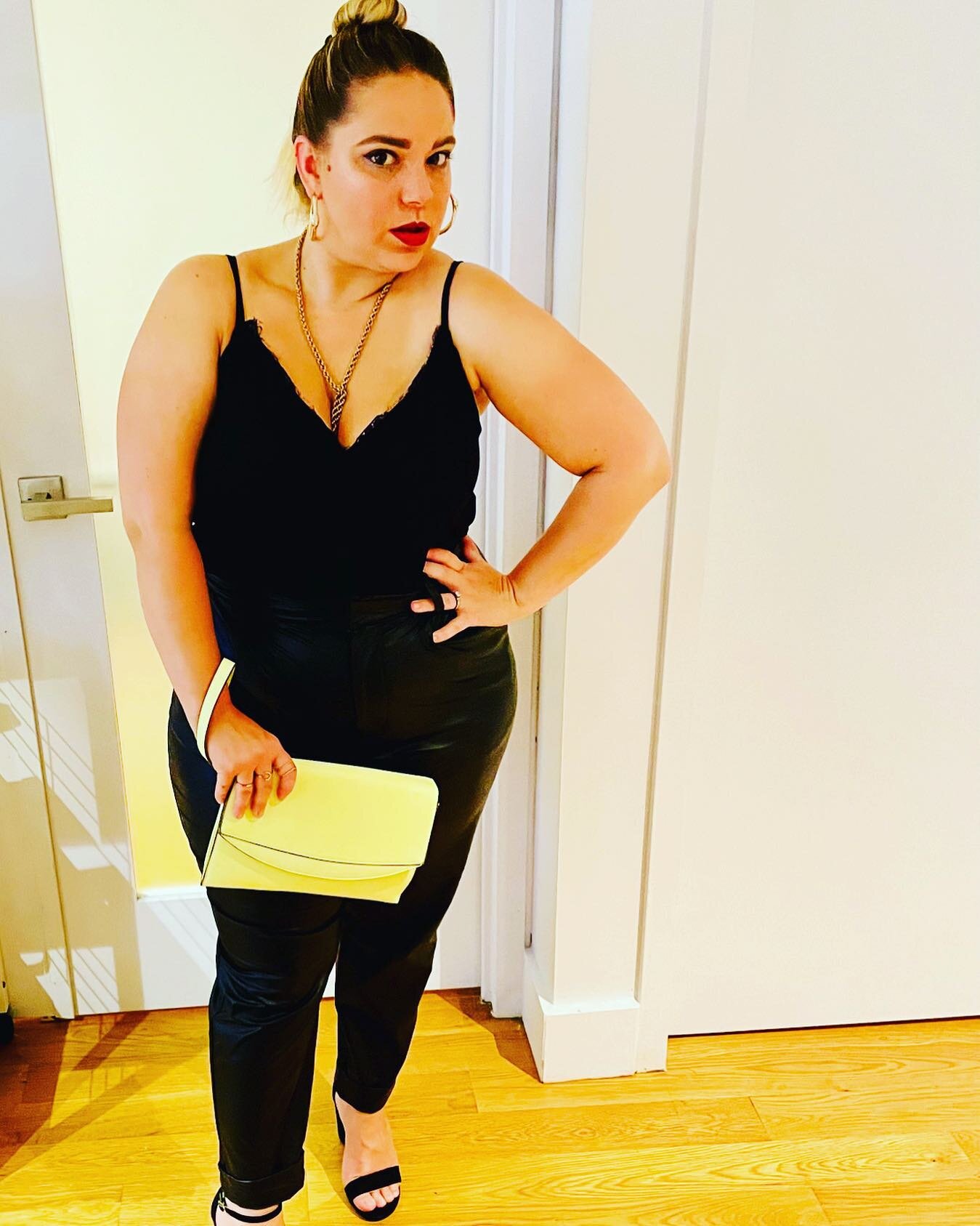 #OOTN Night Date Outfit - Simple and Chic in All Black with a Pop of Color with my #clutch - I am loving this neon yellow for Spring &amp; Summer - Vintage necklace with diamond and gold snake hoops - And Lets Never Forget the Signature #RedLip 
.
.
