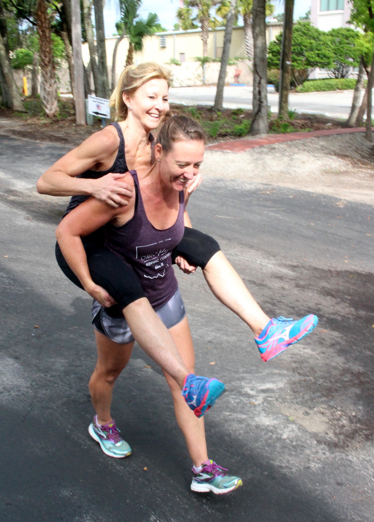 Buddy carry during Hero workout "Horton"