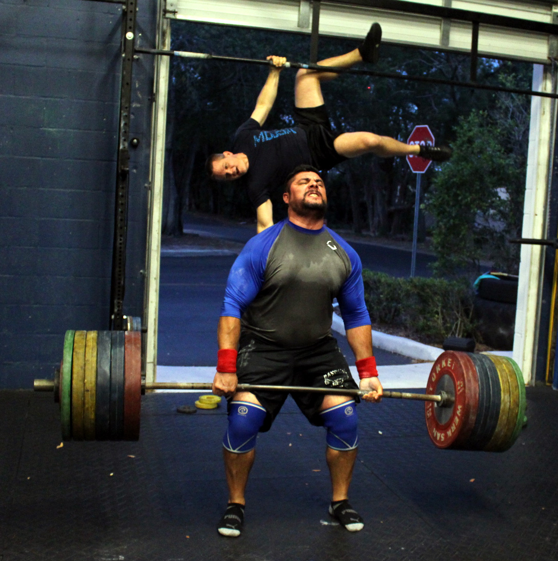 Nestor with a 521 lbs Deadlift PR while Ben is photobombin'
