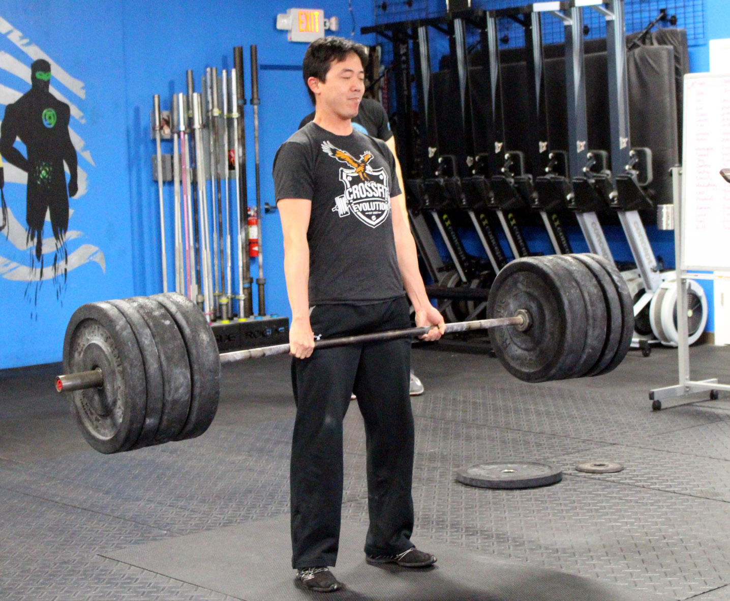 Jason deadlifting
